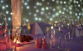 Strawberry Bank Hotel, Nec